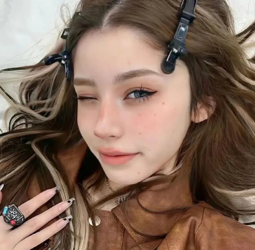 她真漂亮